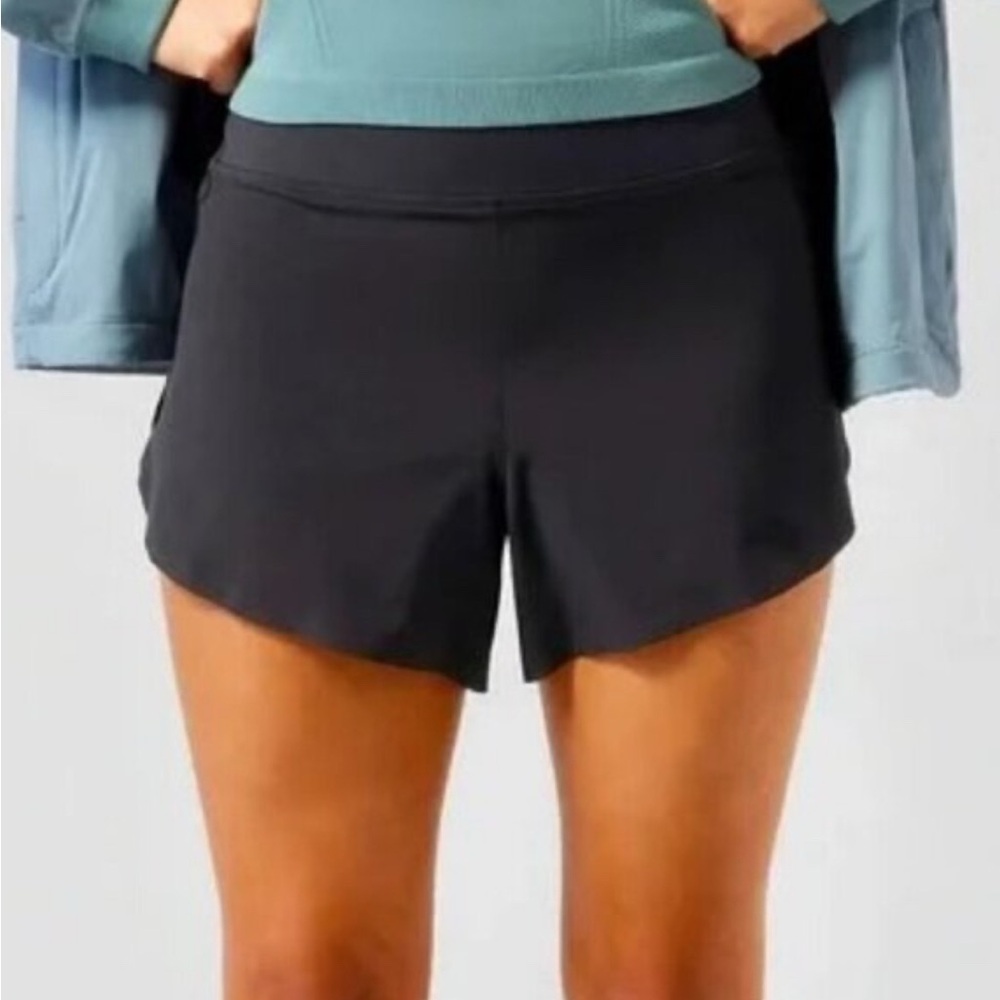 Athleta Run With It 3.5” Short